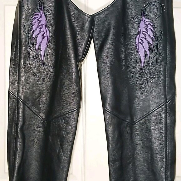 Women’s Milwaukee Leather Diamond Label Rider Chaps Pants Sz S Purple Wings - Picture 6 of 16